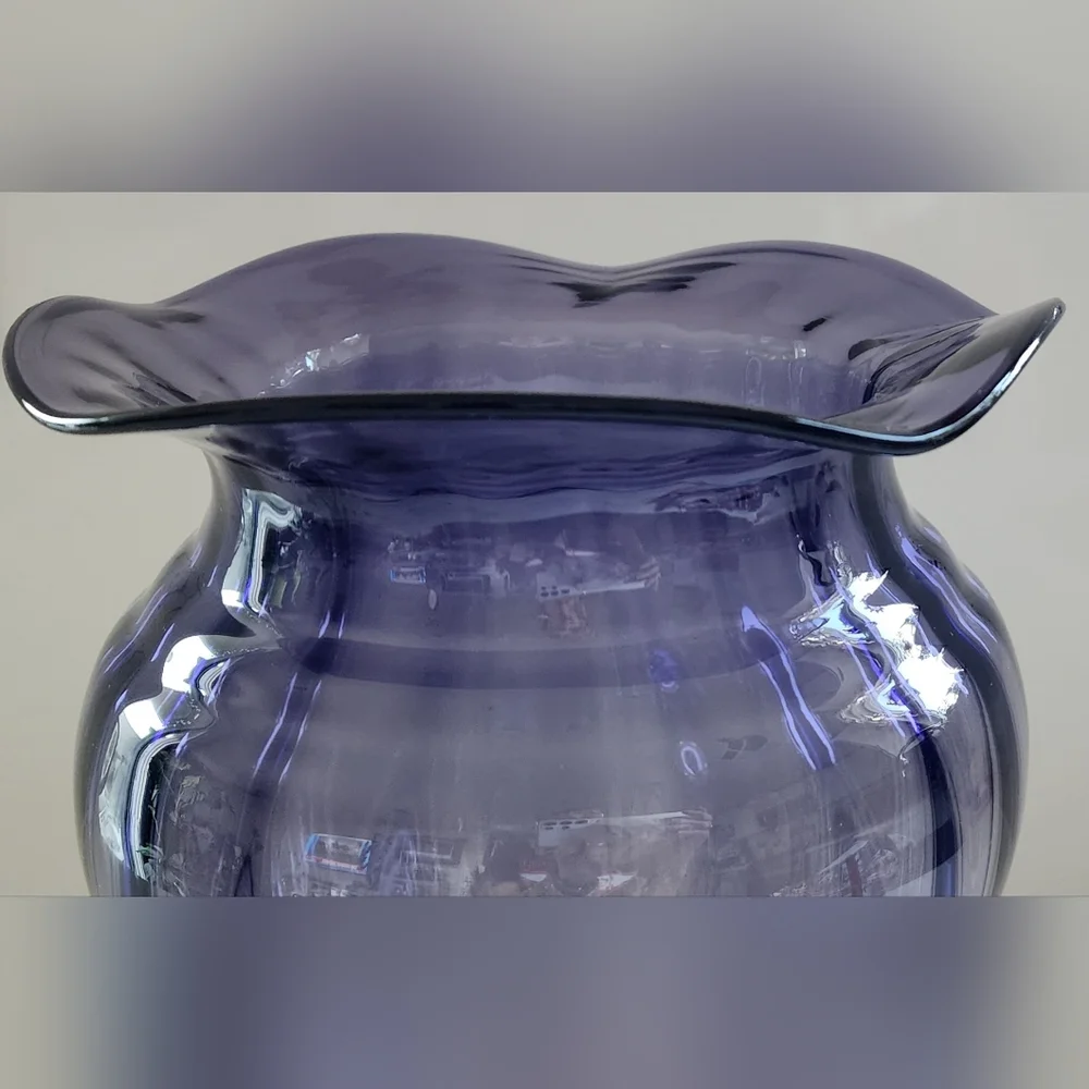 Retro MCM‎ Large Purple Art Glass Ruffle Fluted Vase